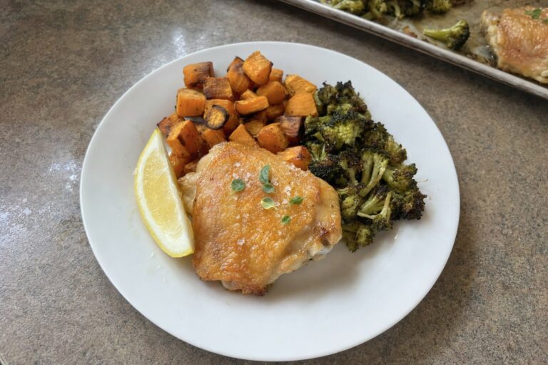 Homemade sheet-Pan Chicken with Broccoli, Sweet Potato and Oregano